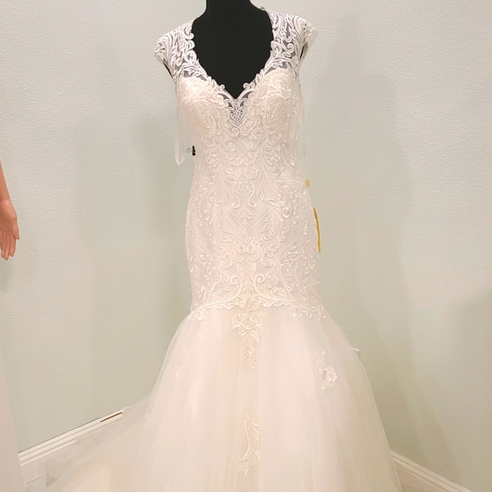 Wedding dress